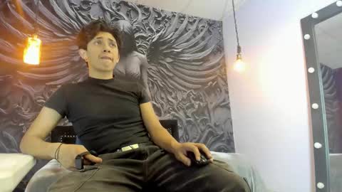 ETHAN online show from October 2025 04:19:02 PM