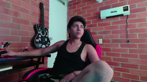ethann2_ online show from May 2026 05:10:02 PM
