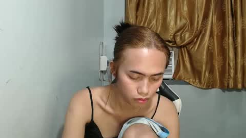 YELLA online show from January 2025 09:51:02 PM