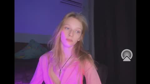 Evvie online show from December 2024 06:16:01 PM