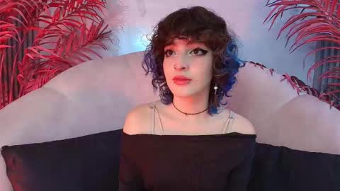 E V A online show from November 2025 07:47:01 PM