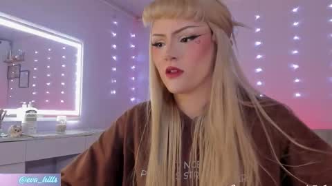 Snapshot of eva_hillss69 chatting on February 2026 10:02:01 AM Eva online show from February 2026 10:02:01 AM