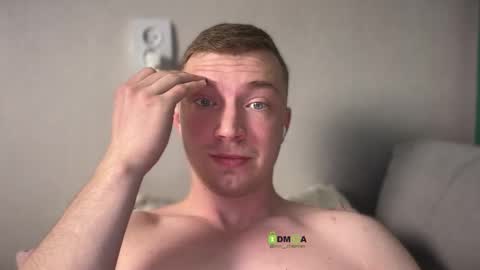 Eva and Iron online show from February 2026 11:44:01 PM