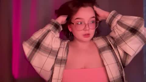 eva_kittenn online show from November 2025 12:55:01 PM