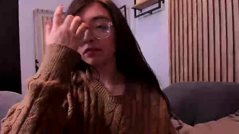 Angelinne online show from September 2025 01:55:01 PM