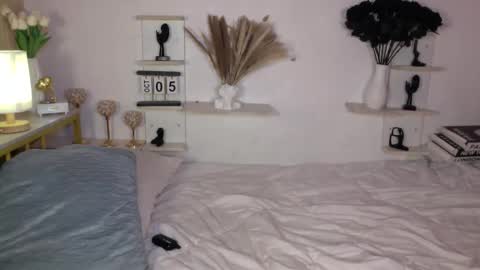 Queen Eva Mazikeen online show from October 2025 09:13:02 PM