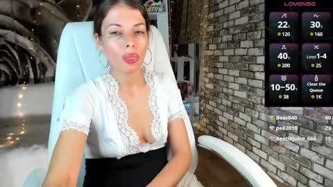 Eva online show from December 2024 10:34:02 PM