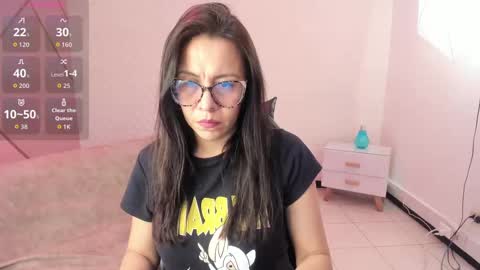 Eva  online show from October 2025 02:13:01 PM