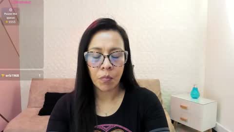 Eva  online show from October 2025 03:02:01 PM