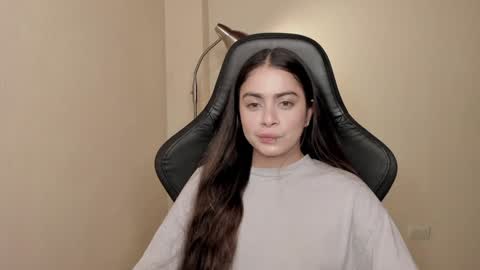 Snapshot of eva_monn chatting on December 2024 11:07:01 PM eva_monn online show from December 2024 11:07:01 PM