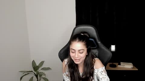 Snapshot of eva_monn chatting on January 2025 02:43:02 AM eva_monn online show from January 2025 02:43:02 AM