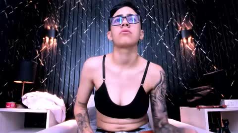 Eva cute online show from December 2025 11:28:01 AM