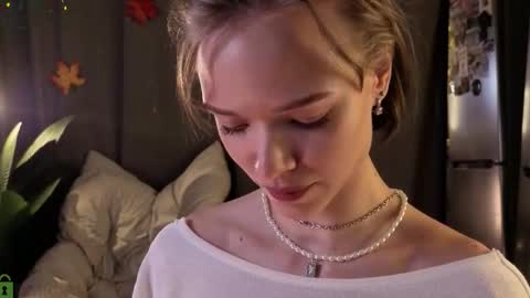 Eva online show from November 2025 05:01:02 PM