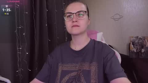 Snapshot of eva_orchid chatting on September 2025 10:50:02 AM Eva online show from September 2025 10:50:02 AM