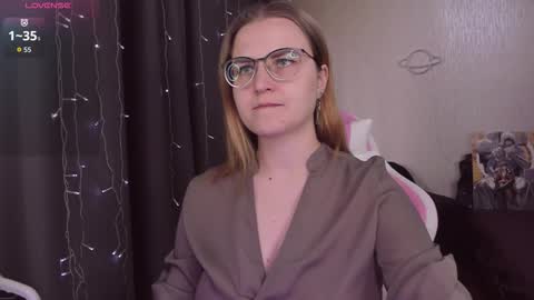 Snapshot of eva_orchid chatting on September 2025 11:57:01 AM Eva online show from September 2025 11:57:01 AM