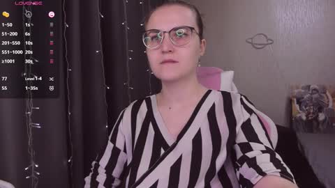 Snapshot of eva_orchid chatting on November 2025 10:05:01 AM Eva online show from November 2025 10:05:01 AM