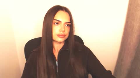 Eva online show from November 2025 08:01:01 PM