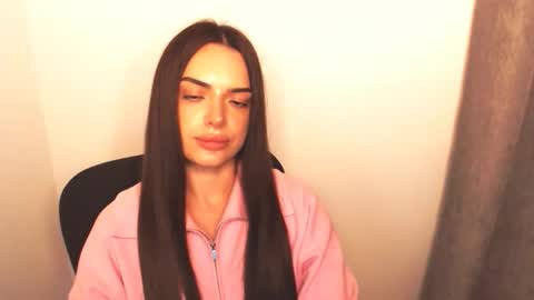 Eva online show from November 2025 05:06:02 PM