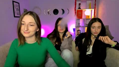 Snapshot of eva_smiith_ chatting on April 2026 05:45:01 AM Eva online show from April 2026 05:45:01 AM