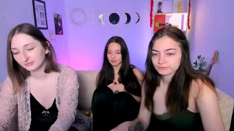 Snapshot of eva_smiith_ chatting on April 2026 05:55:01 AM Eva online show from April 2026 05:55:01 AM