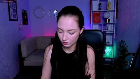 Snapshot of eva_smiith_ chatting on June 2026 05:42:01 AM Eva online show from June 2026 05:42:01 AM