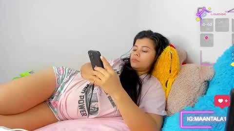 Estefania online show from October 2025 04:40:02 PM