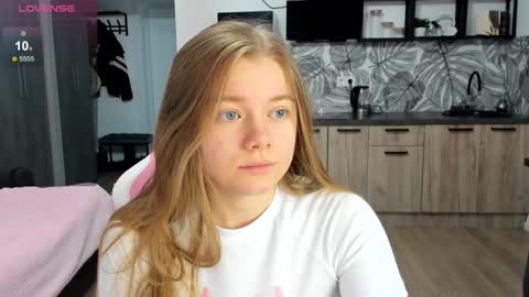 Snapshot of eva_tomiok chatting on January 2025 06:52:01 AM Eva online show from January 2025 06:52:01 AM