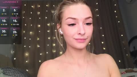 Snapshot of eva_vex chatting on January 2025 03:02:01 PM Hello Im Eva online show from January 2025 03:02:01 PM