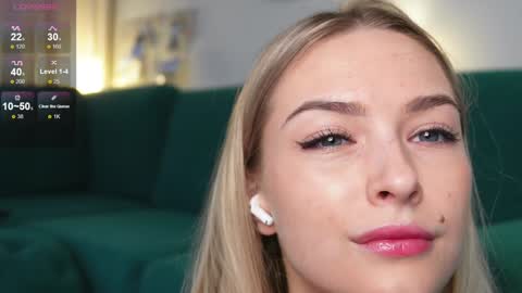 Snapshot of eva_vex chatting on February 2025 09:53:02 AM Hello Im Eva online show from February 2025 09:53:02 AM