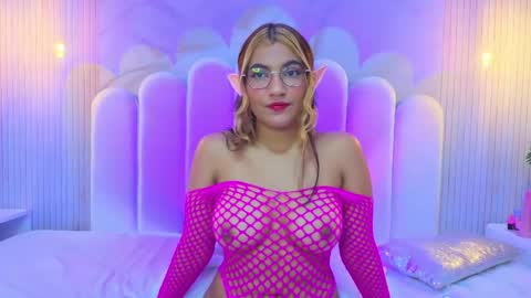 evaa_honey online show from May 2026 10:54:02 AM