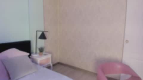 julieth online show from November 2025 12:26:01 PM