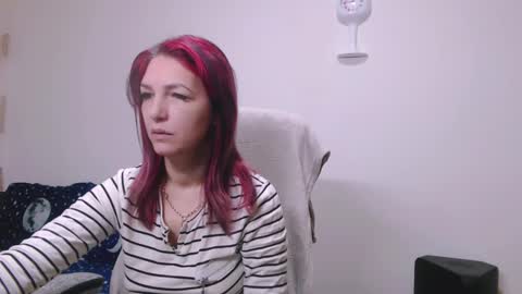 Snapshot of evadesireone chatting on February 2026 10:47:02 AM EvadesireONE online show from February 2026 10:47:02 AM