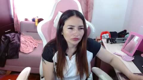 Snapshot of evagrays chatting on September 2025 08:09:01 PM Eva online show from September 2025 08:09:01 PM