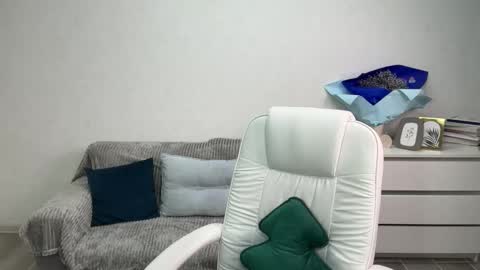 Eva online show from November 2025 06:08:01 PM