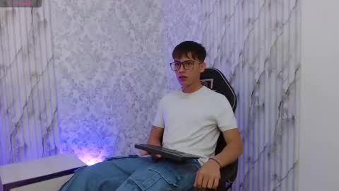 evan_tay online show from January 2026 03:20:02 AM