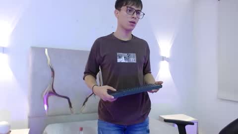 evan_tay online show from January 2026 03:11:01 AM