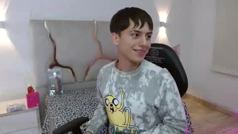 Snapshot of evan_tay chatting on February 2026 03:18:01 AM evan_tay online show from February 2026 03:18:01 AM