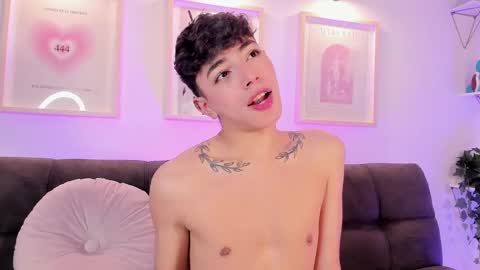 Snapshot of evan_voss chatting on September 2025 06:25:02 AM Evan voss  help me get 200 likesindependent model online show from September 2025 06:25:02 AM