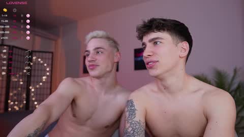 evan_white_ online show from January 2025 05:20:01 PM