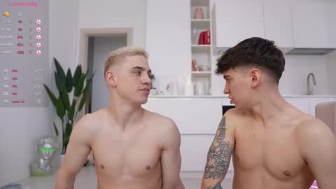 evan_white_ online show from February 2025 07:34:01 AM