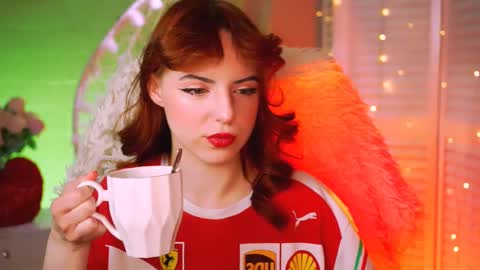 Eva  online show from February 2025 04:10:02 PM