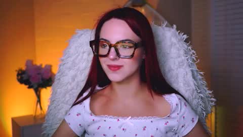 Eva  online show from September 2025 11:59:01 AM