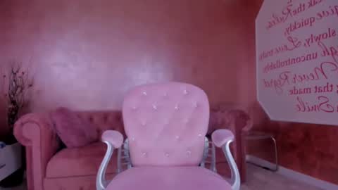 Snapshot of evanew_ chatting on February 2025 09:52:02 PM Eva online show from February 2025 09:52:02 PM