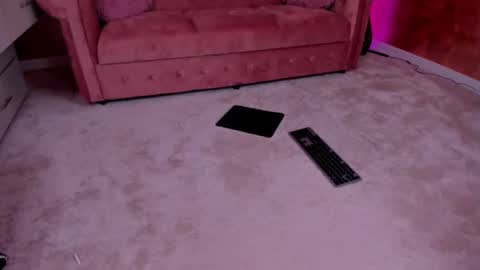 Snapshot of evanew_ chatting on March 2025 10:42:01 PM Eva online show from March 2025 10:42:01 PM