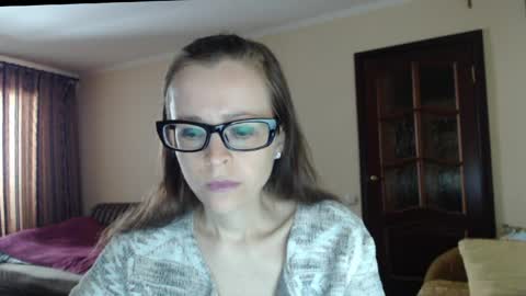 Snapshot of evangeline06 chatting on April 2026 08:52:02 AM YourMistress online show from April 2026 08:52:02 AM