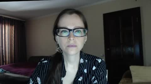 Snapshot of evangeline06 chatting on May 2026 09:03:01 AM YourMistress online show from May 2026 09:03:01 AM