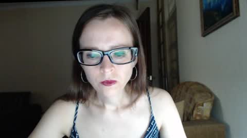 Snapshot of evangeline06 chatting on June 2026 09:48:02 AM YourMistress online show from June 2026 09:48:02 AM
