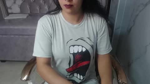 Snapshot of evangeline_b_ chatting on November 2025 01:03:01 PM Evamgeline online show from November 2025 01:03:01 PM