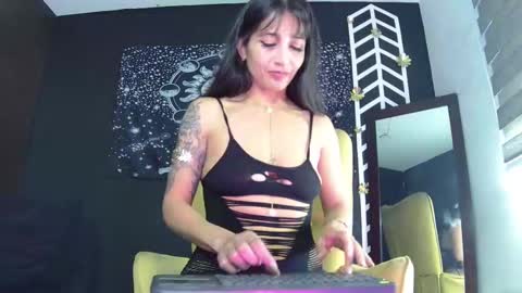 Snapshot of evangelinecors chatting on February 2026 06:26:01 PM Eva online show from February 2026 06:26:01 PM