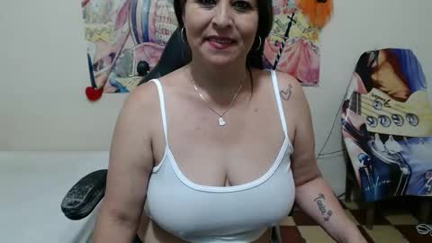 Snapshot of evangelinhotxxx33 chatting on December 2024 11:14:02 PM Eva online show from December 2024 11:14:02 PM